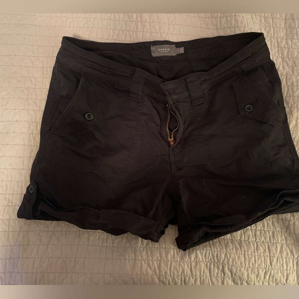 Torrid Cargo shorts black size 12